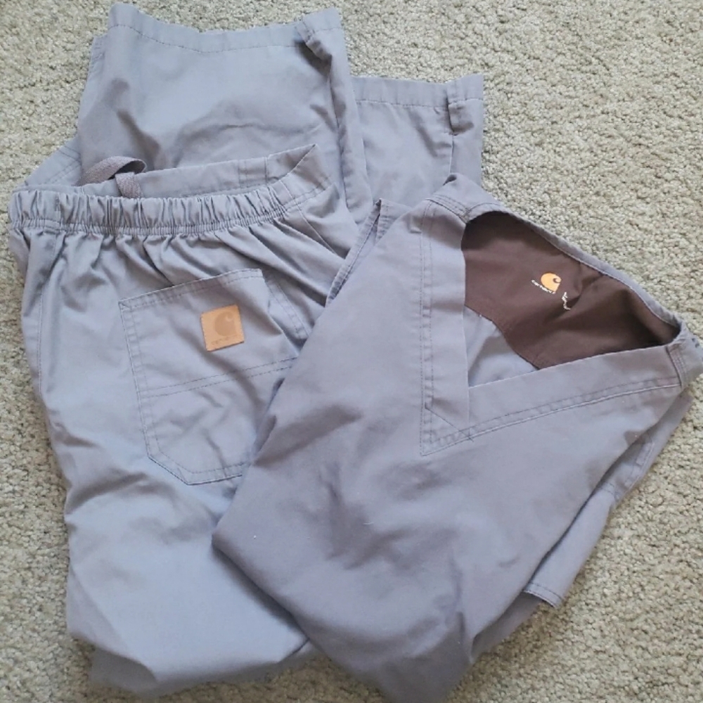 Petite Carhartt Scrub set